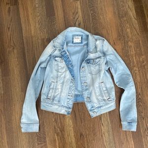 Mudd women’s distressed denim jacket